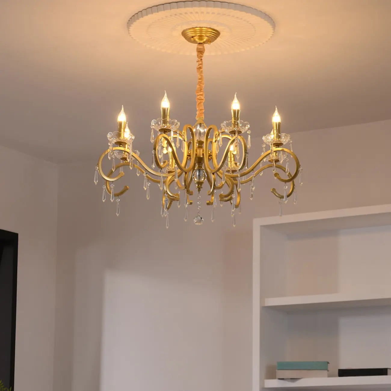 Lustre candélabre en cristal doré français