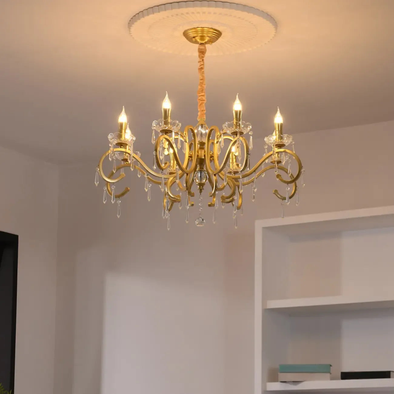 Lustre candélabre en cristal doré français