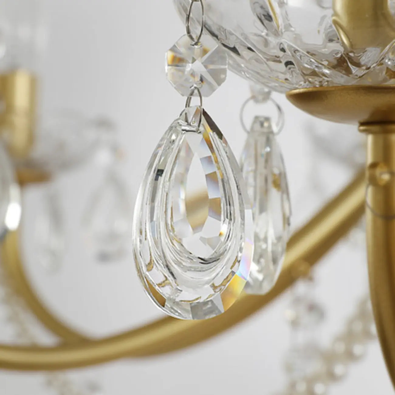 Lustre candélabre en cristal doré français