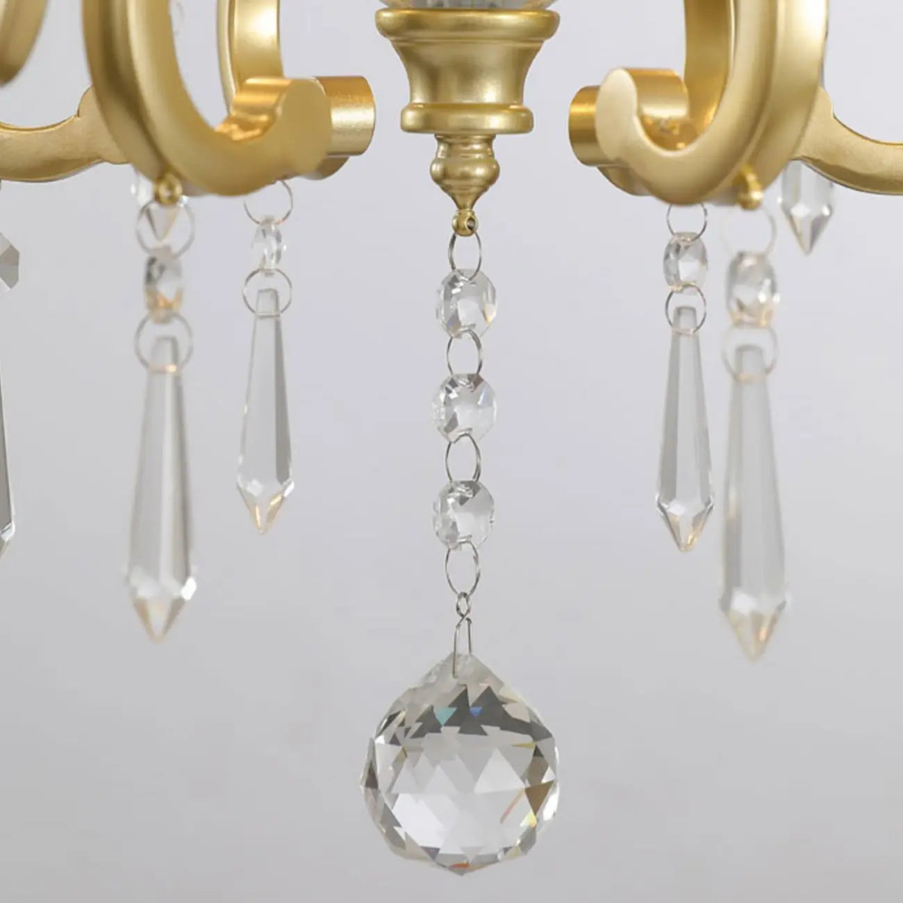 Lustre candélabre en cristal doré français