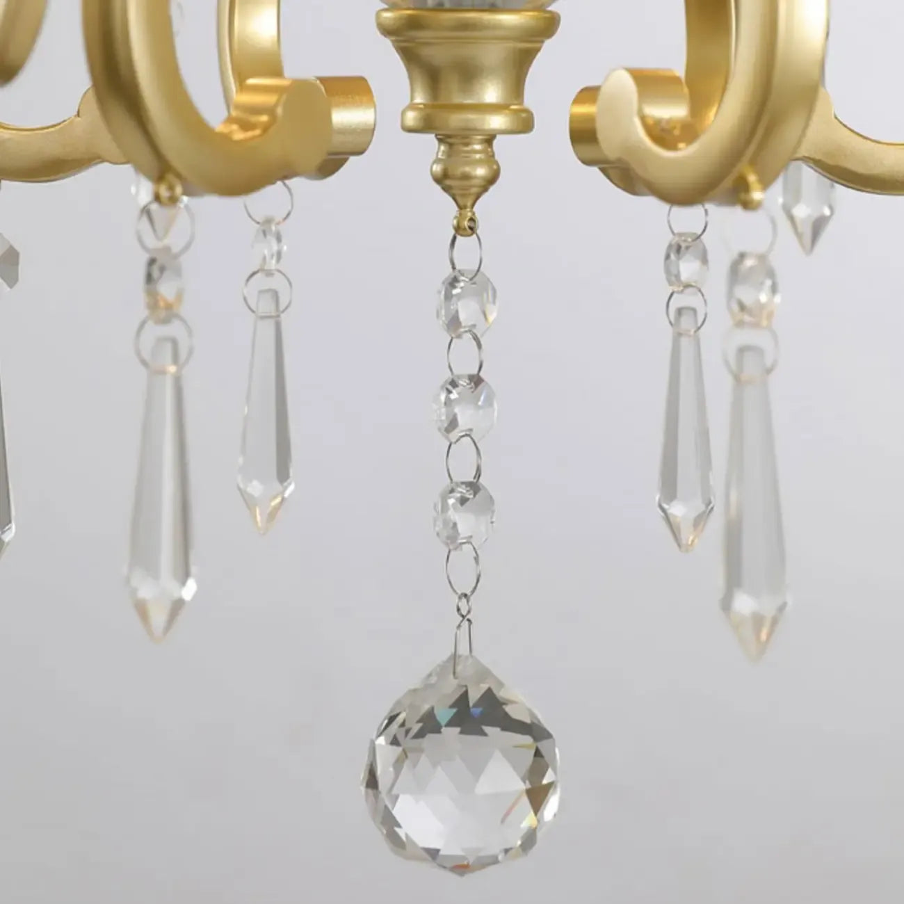 Lustre candélabre en cristal doré français