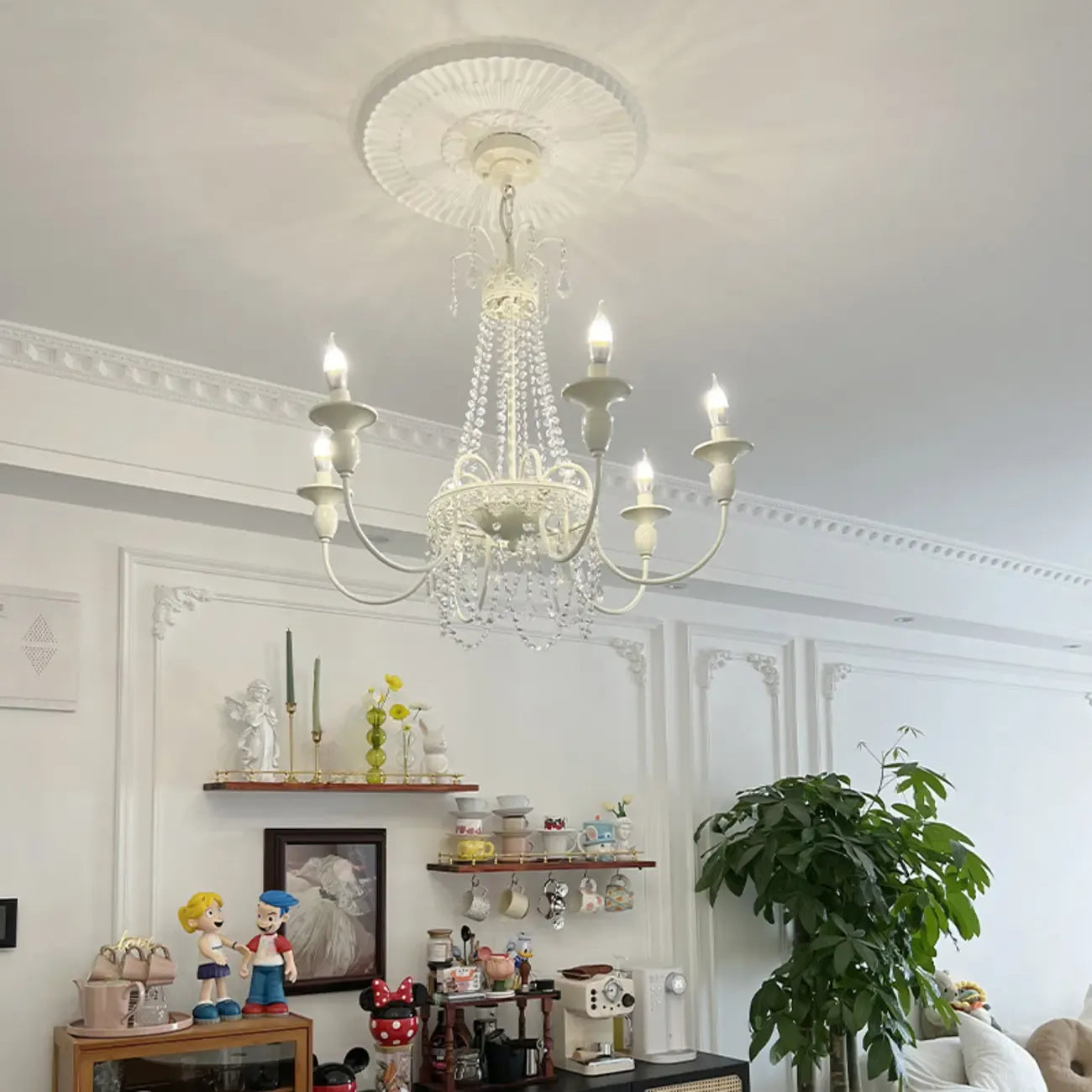 Lustre candélabre en métal blanc cristal et couronne