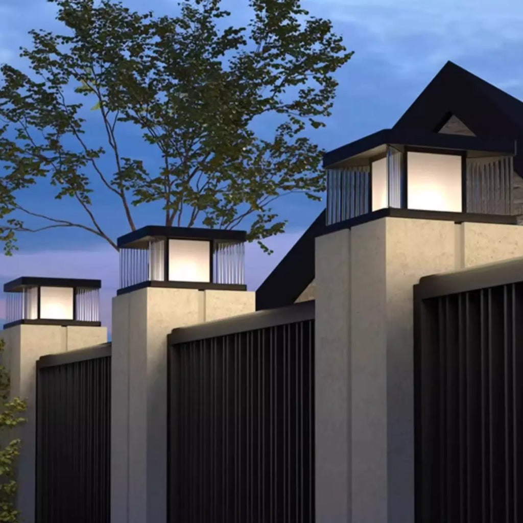 Lampadaires solaires d'extérieur rectangulaires noirs modernes