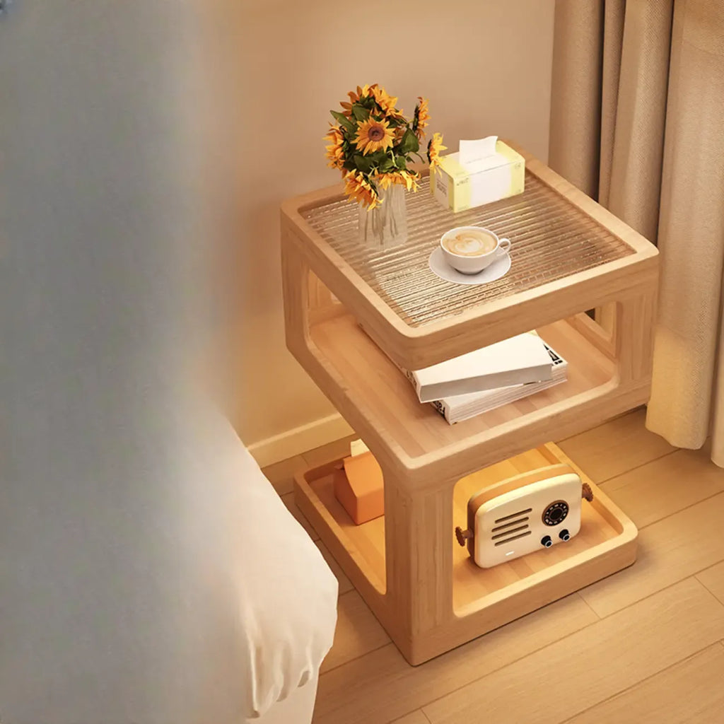 Table de chevet ouverte en bois d'hévéa avec plateau en verre cubique et éclairage intégré