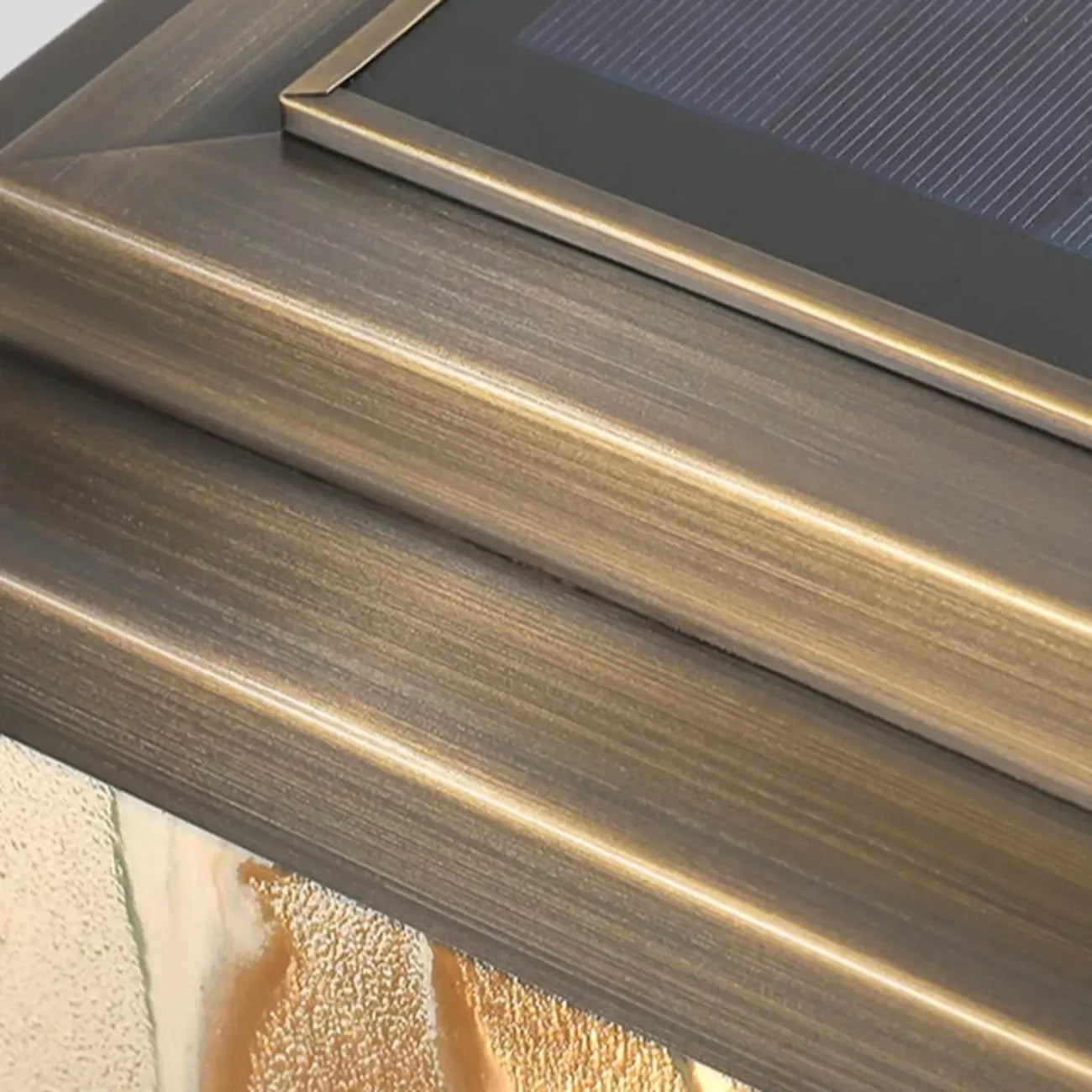 Élégants lampadaires solaires carrés en bronze ondulé pour l'extérieur