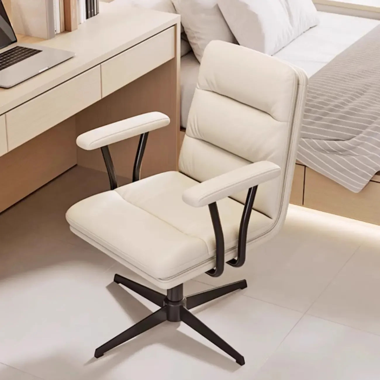Fauteuil de bureau pivotant ergonomique élégant en cuir blanc
