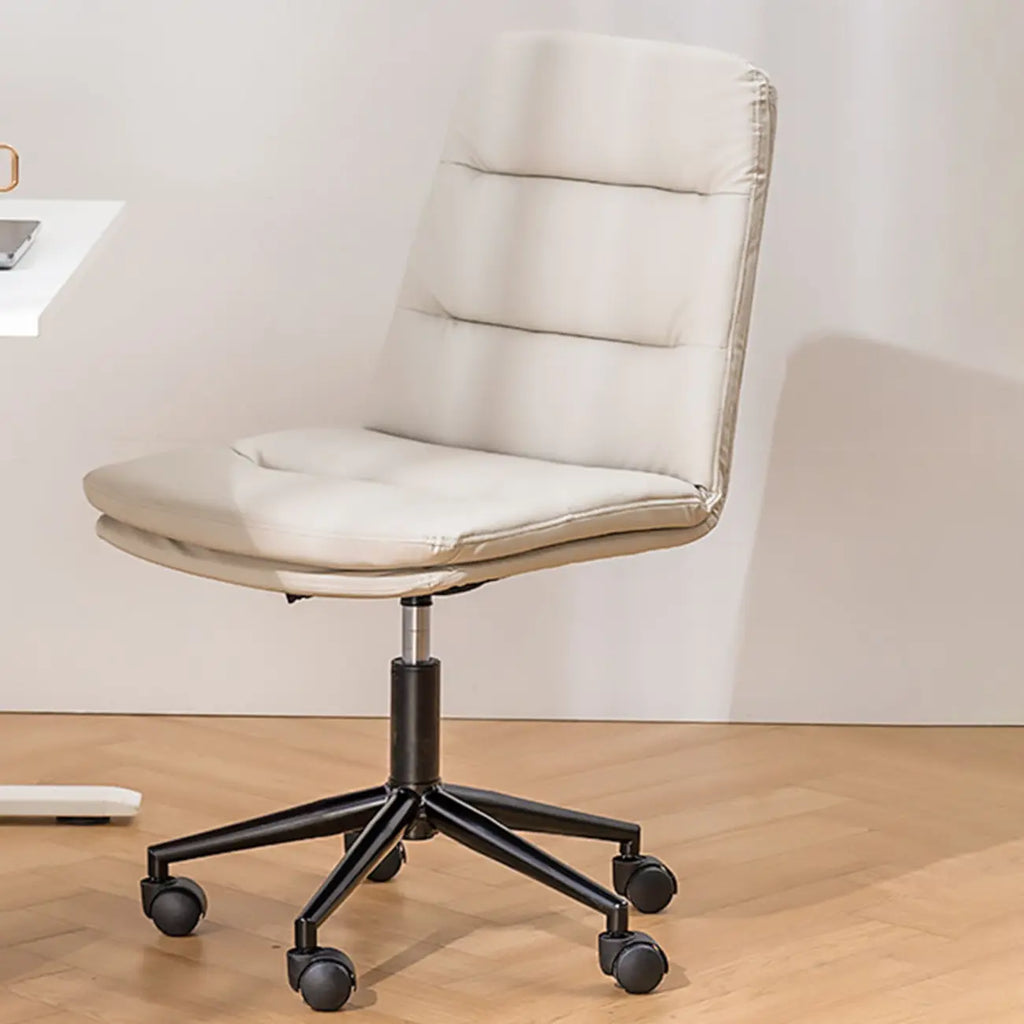 Fauteuil de bureau pivotant ergonomique élégant en cuir blanc