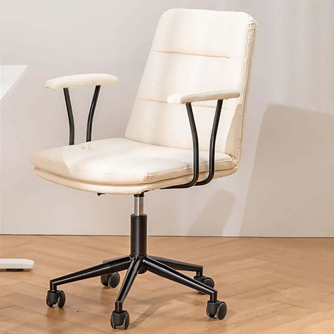 Fauteuil de bureau pivotant ergonomique élégant en cuir blanc