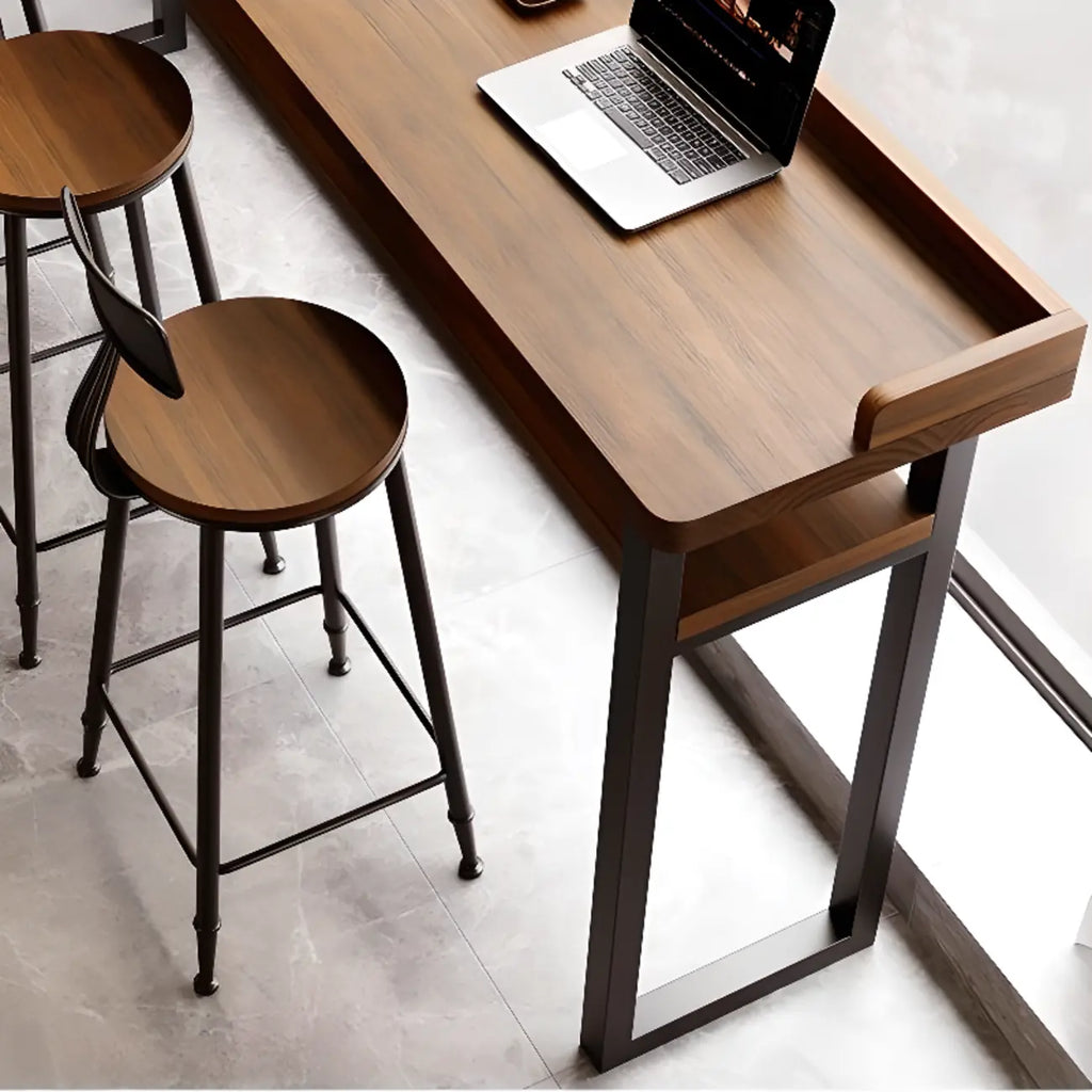 Tables de bar modernes avec plateau en bois et fer brun