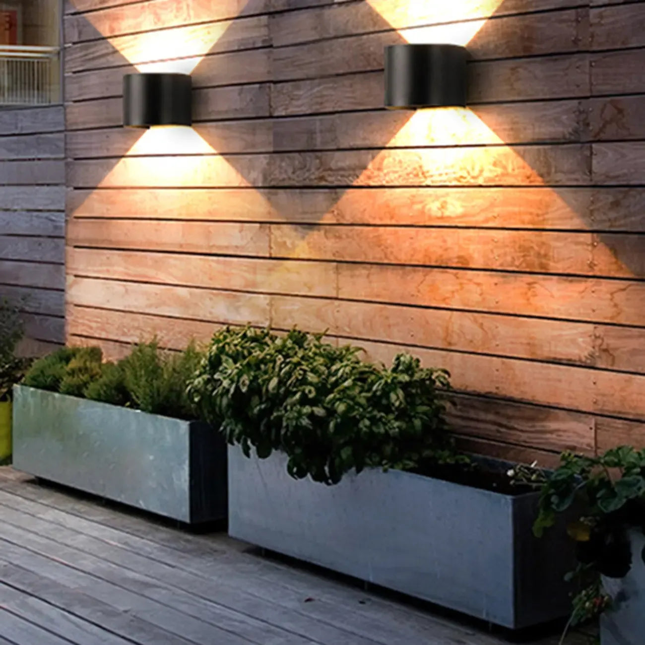 Applique murale moderne en verre noir avec éclairage LED et câblage intégré