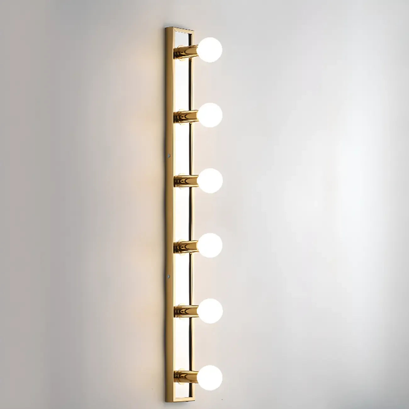 Luminaire de salle de bain moderne en acier doré à plusieurs ampoules
