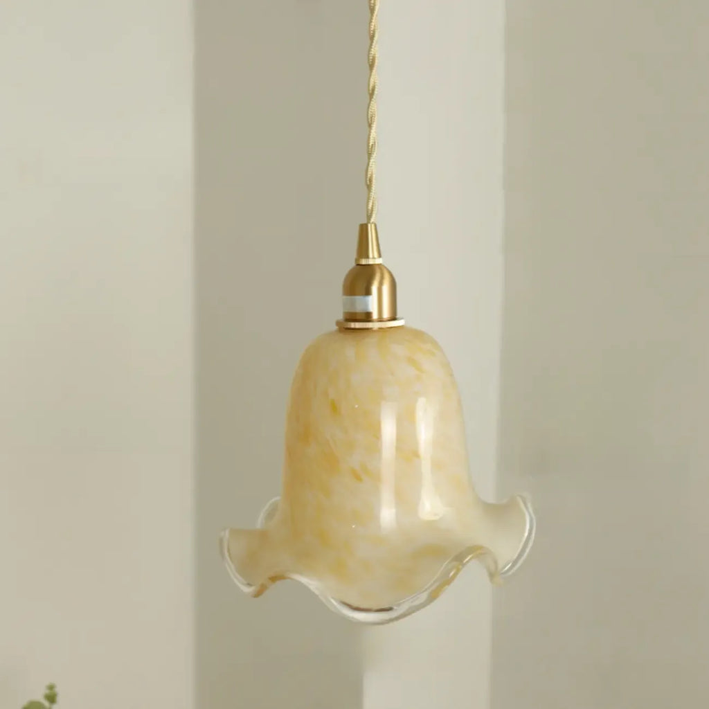 Suspension moderne en verre doré en forme de fleur