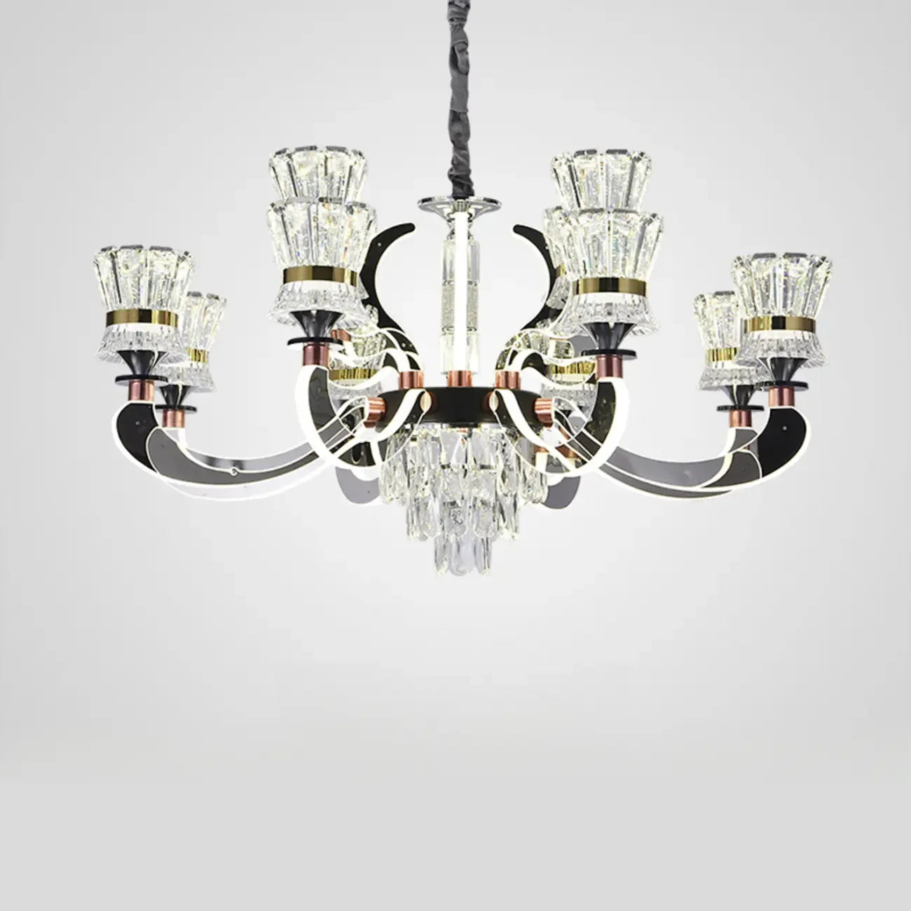 Lustre moderne à plusieurs niveaux en cristal chromé de luxe avec éclairage LED à intensité variable