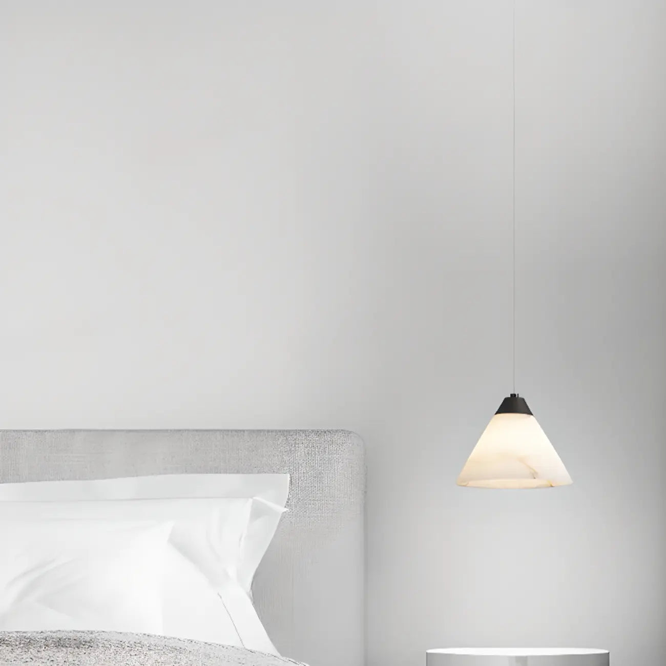 Suspension moderne conique en albâtre blanc pour chambre à coucher
