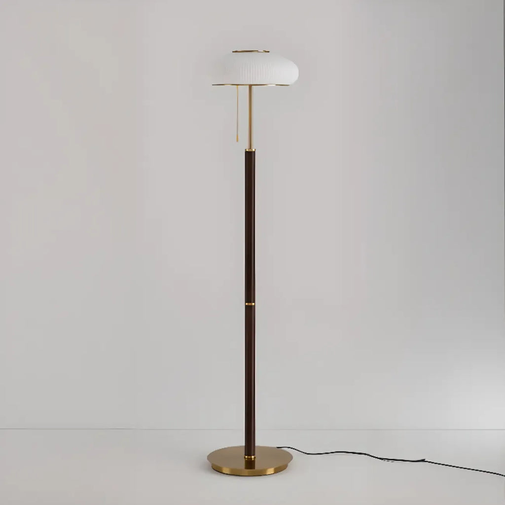 Lampadaire moderne à 3 lumières en noyer avec abat-jour en verre