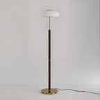 Lampadaire moderne à 3 lumières en noyer avec abat-jour en verre