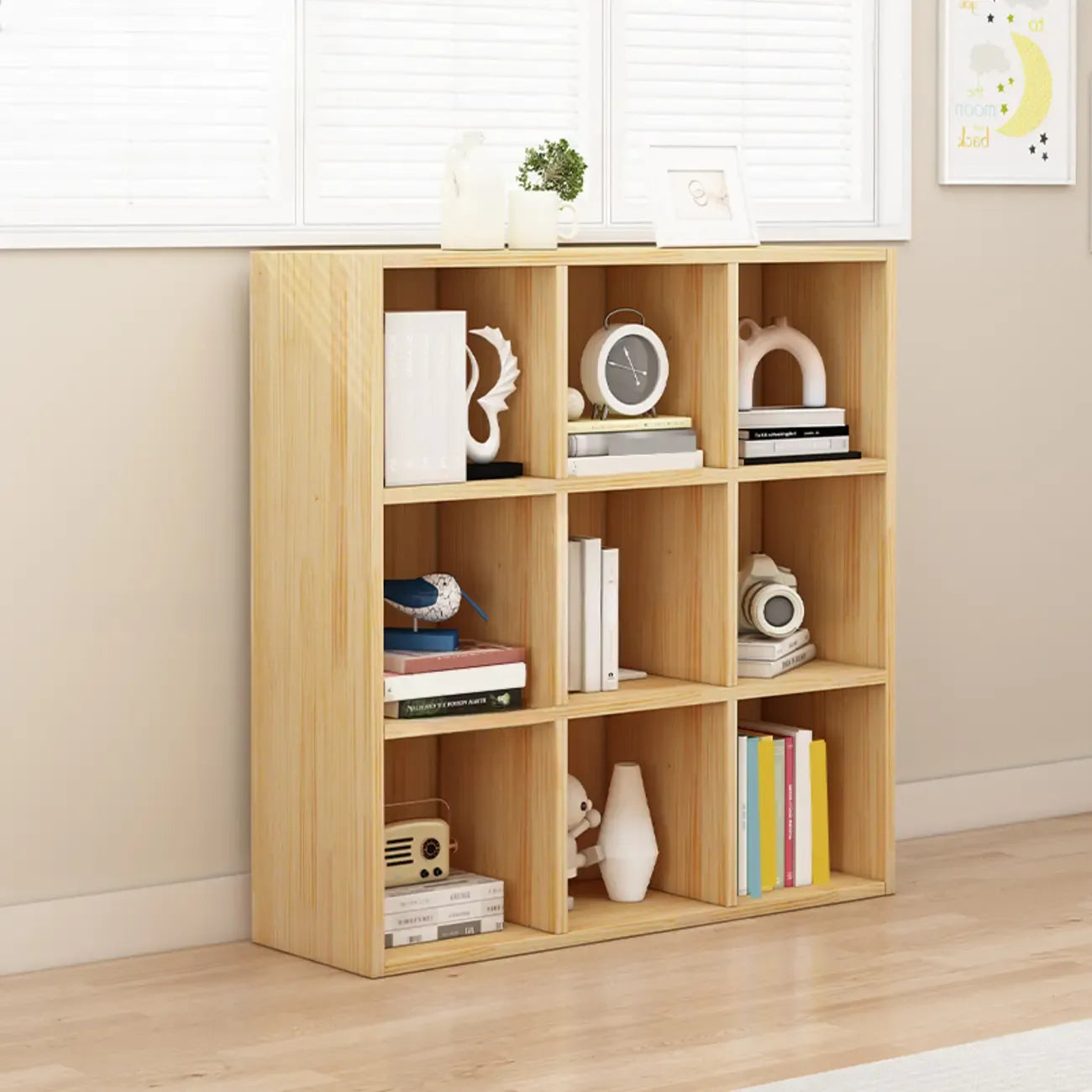 Bibliothèque basse minimaliste en bois blanc/naturel