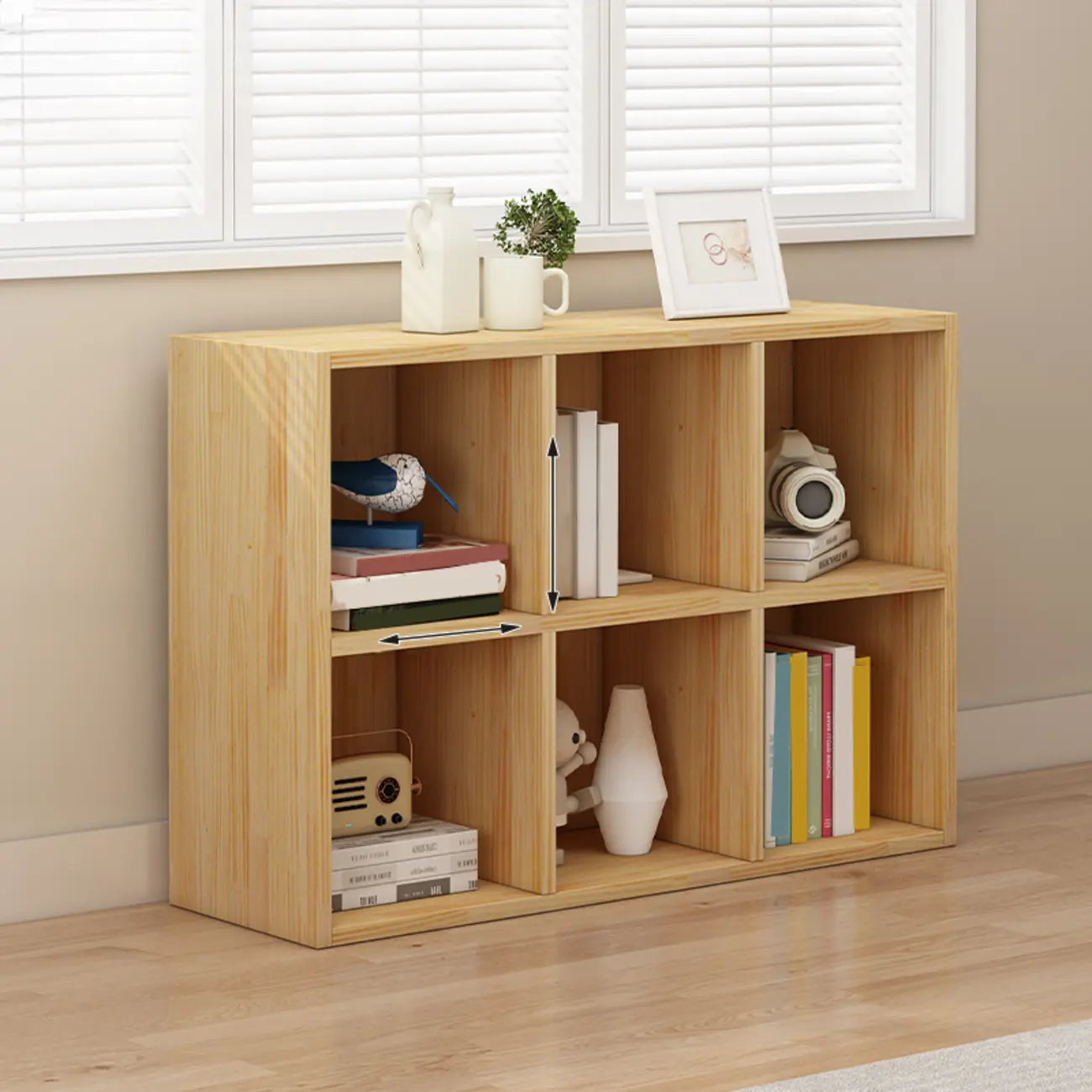 Bibliothèque basse minimaliste en bois blanc/naturel