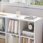 Bibliothèque horizontale cubique en bois blanc décontracté