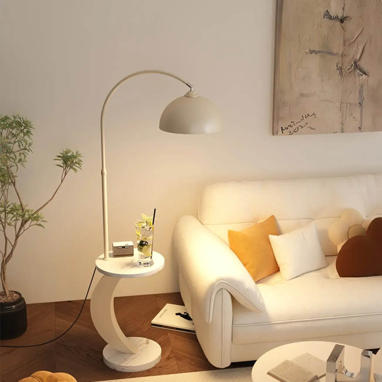 Lampadaire LED géométrique ivoire en forme d'arc avec étagère de rangement pour intérieur