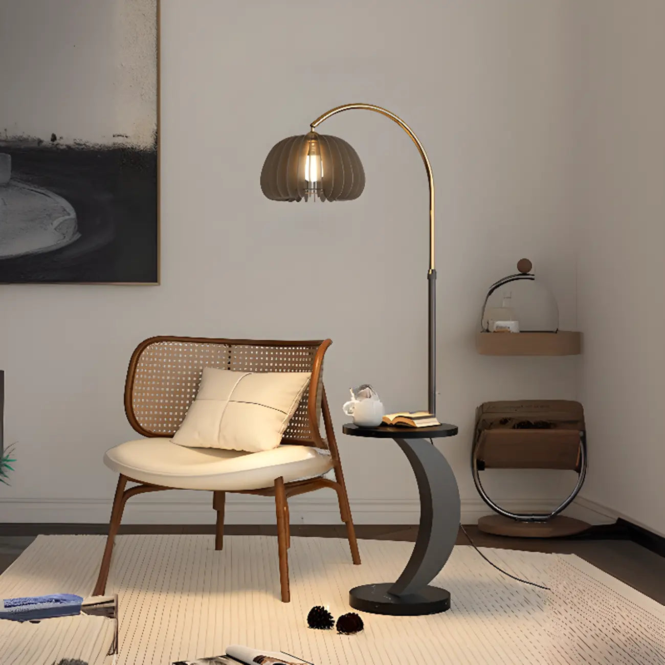 Lampadaire LED géométrique ivoire en forme d'arc avec étagère de rangement pour intérieur