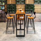 Tables de bar modernes en bois marron, métal et étagère traîneau avec repose-pieds
