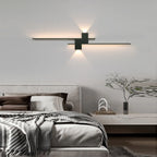Applique da parete a LED lineare nera moderna a 5 luci per camera da letto