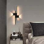 Applique da parete a LED lineare nera moderna a 5 luci per camera da letto