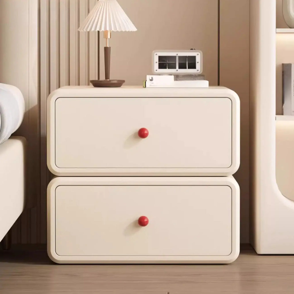 Table de chevet Art Déco en bois et similicuir avec poignées boules rouges, 2 tiroirs