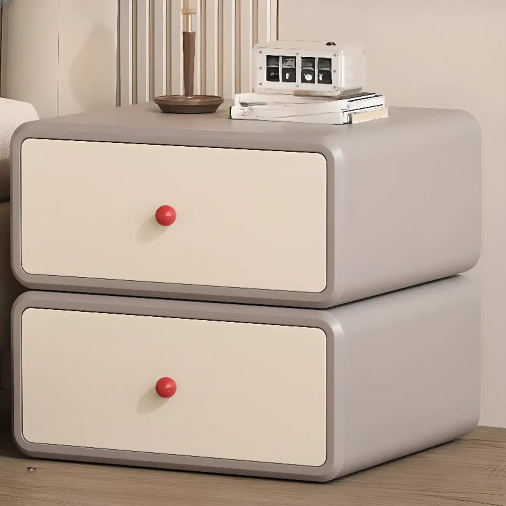 Table de chevet Art Déco en bois et similicuir avec poignées boules rouges, 2 tiroirs