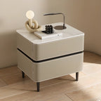 Table de chevet moderne à deux tiroirs arrondis avec plateau en simili marbre et revêtement en cuir