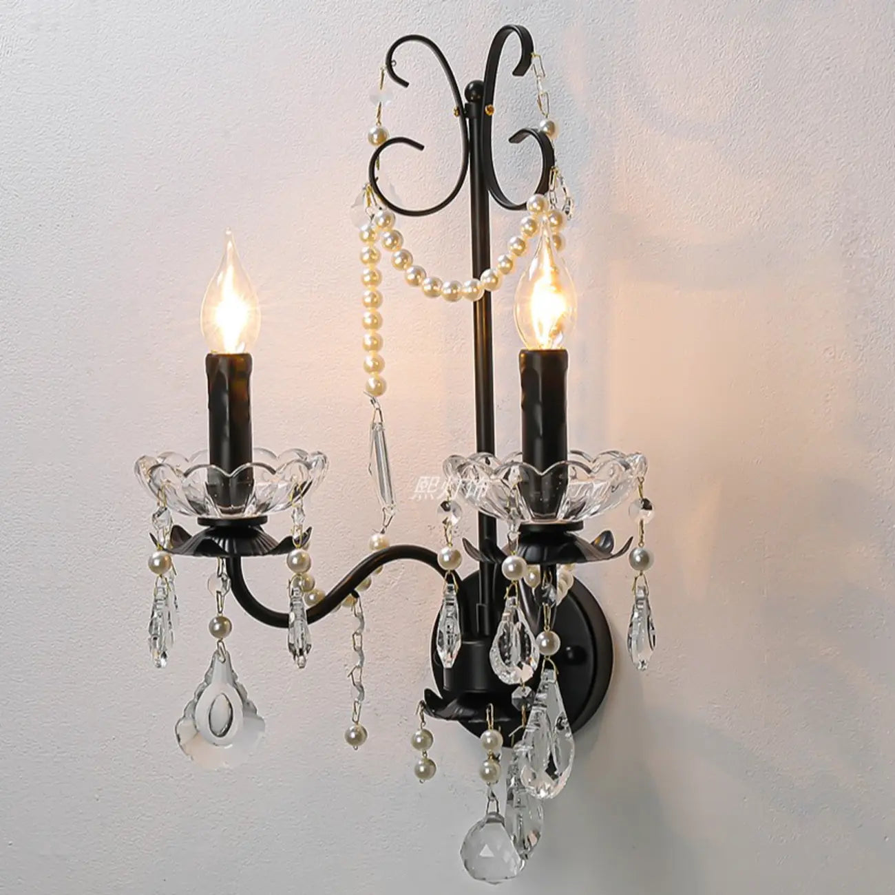 Applique murale moderne noire à 2 lumières de type candélabre avec cristal