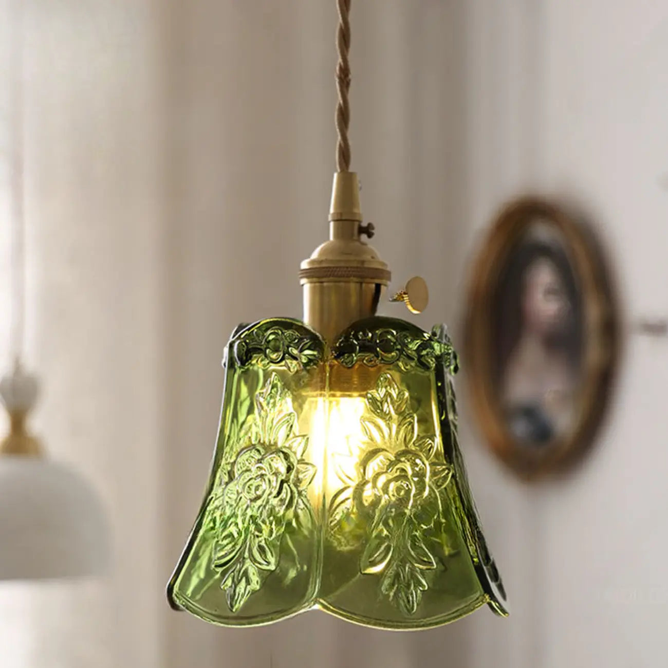 Mini suspension vintage en verre vert en forme de fleur, réglable.