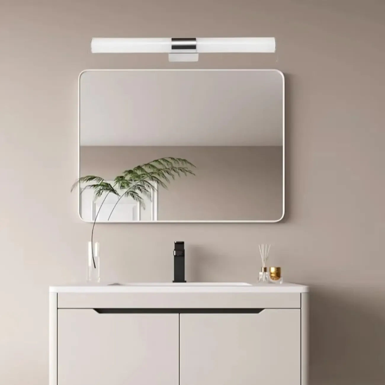 Applique murale cylindrique blanche contemporaine et simple