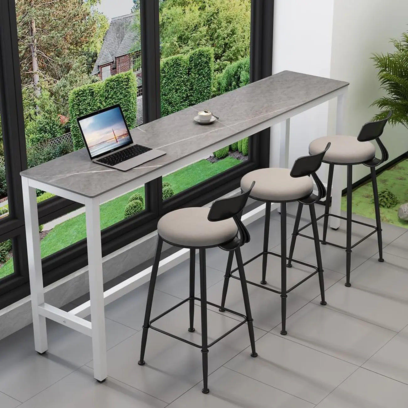 Tables de bar modernes avec plateau en pierre gris tourterelle et repose-pieds en acier
