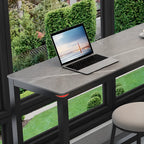 Tables de bar modernes avec plateau en pierre gris tourterelle et repose-pieds en acier