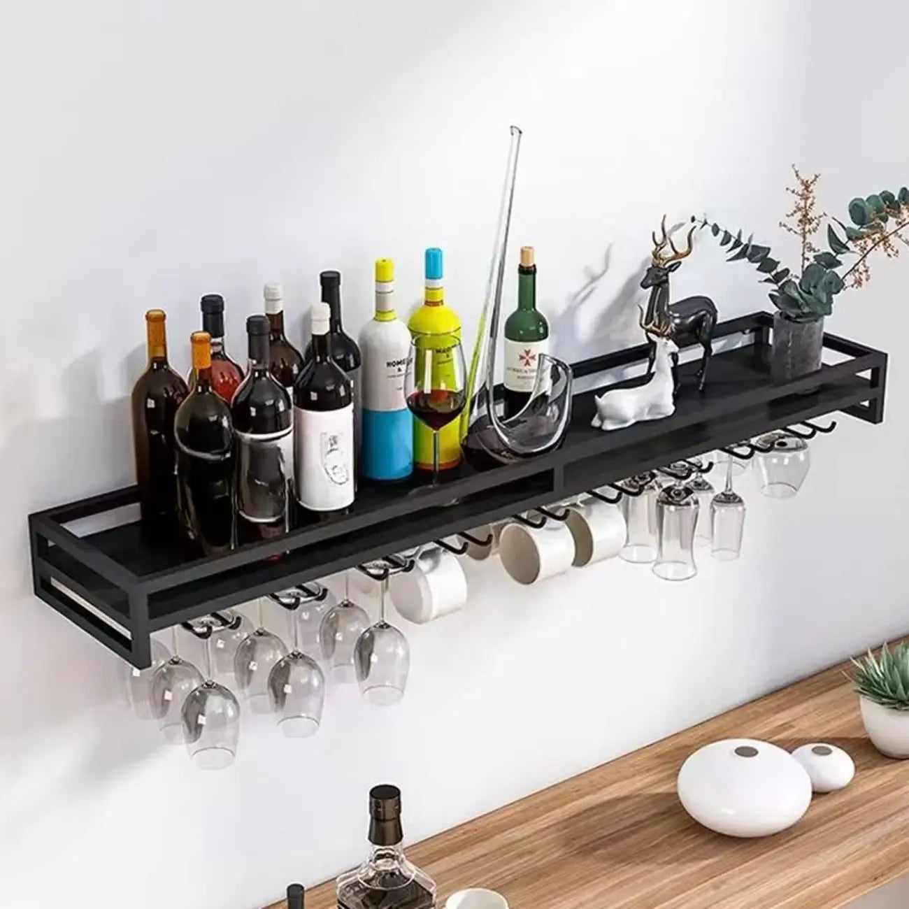 Porte-bouteilles mural en métal avec étagère pour verres