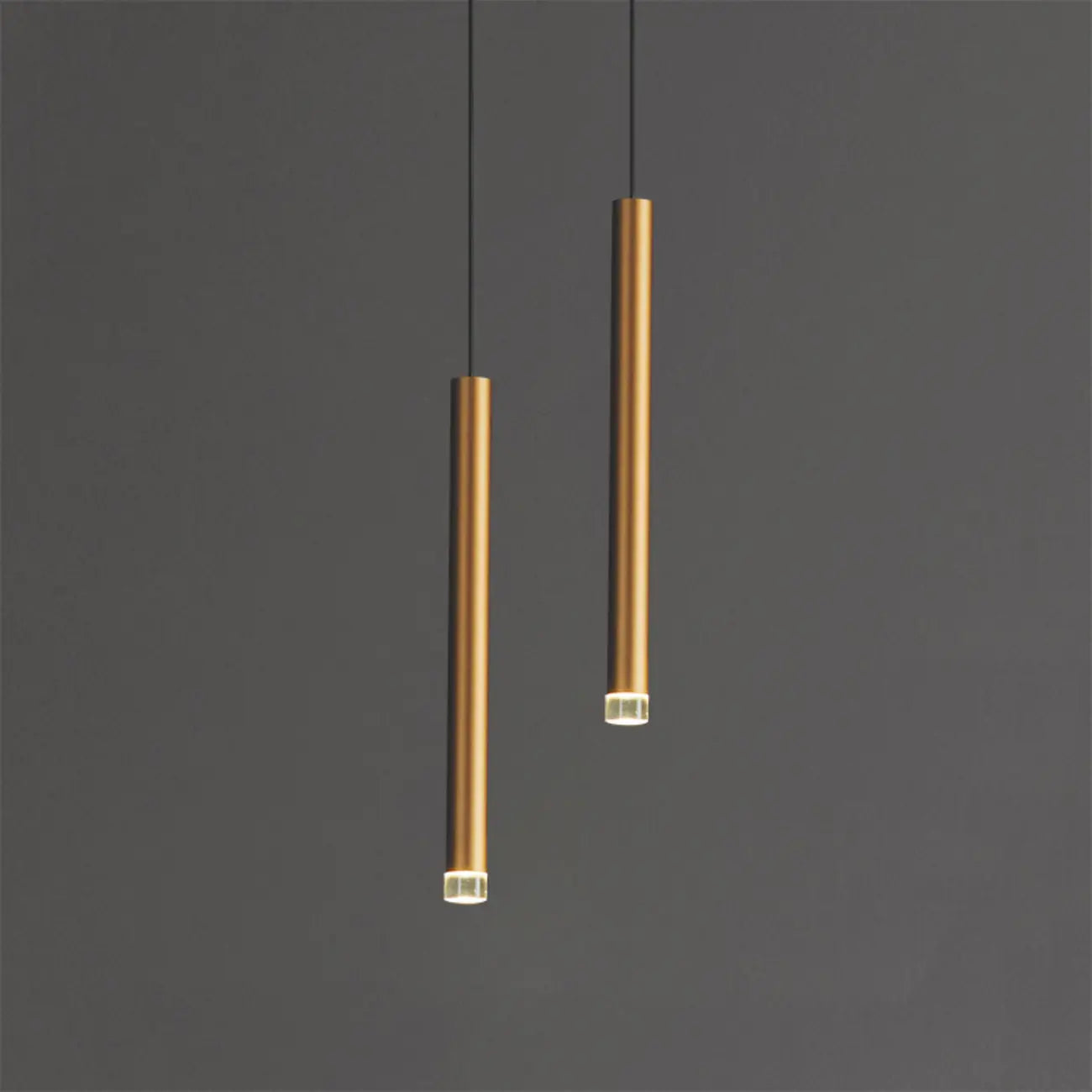 Suspension LED géométrique moderne en métal doré et acrylique