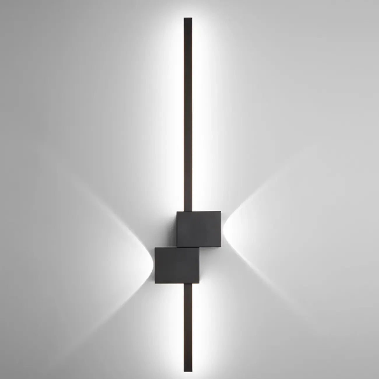 Grande applique murale géométrique noire élégante à 4 lumières LED