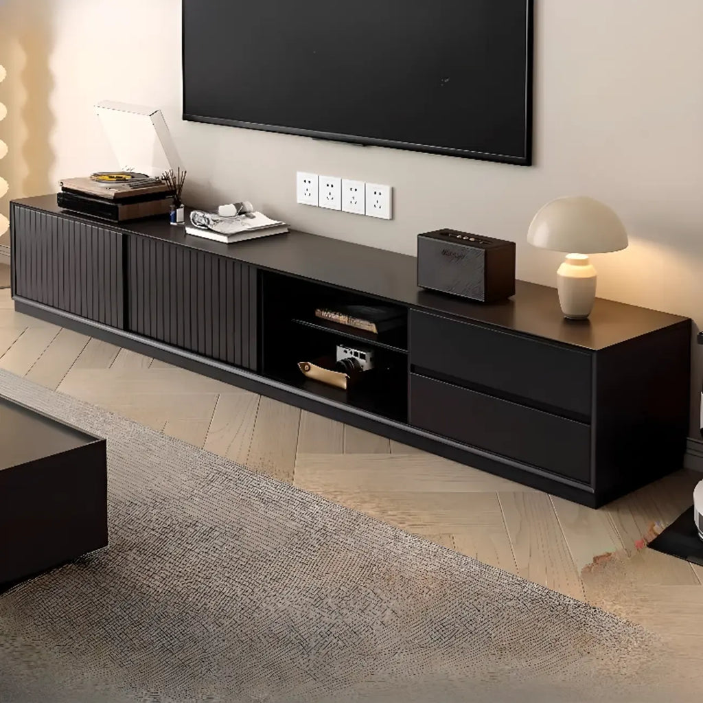 Meuble TV en bois noir de 79 pouces avec rangement ouvert et portes coulissantes