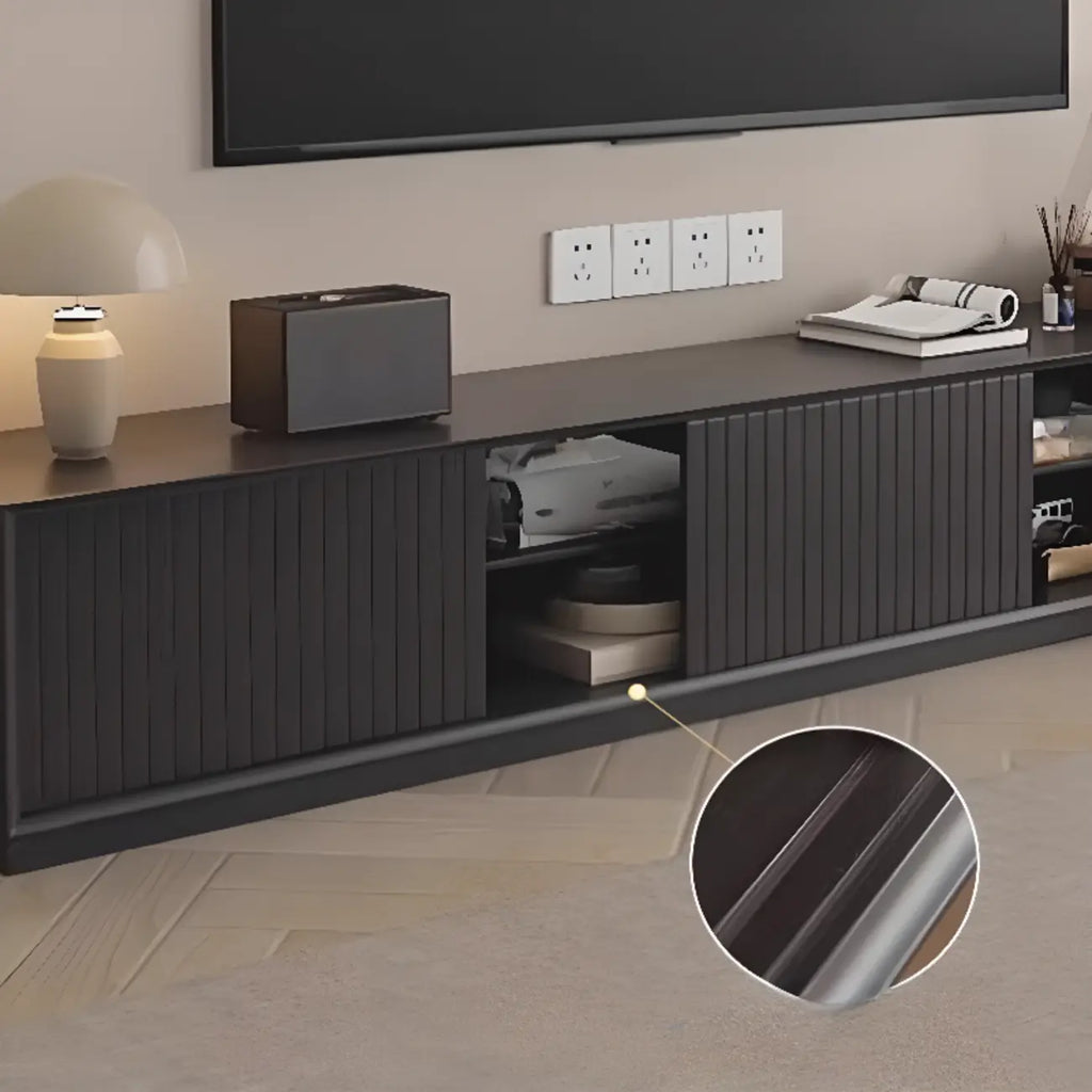 Meuble TV en bois noir de 79 pouces avec rangement ouvert et portes coulissantes