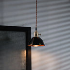 Suspension moderne géométrique en cuir et métal doré