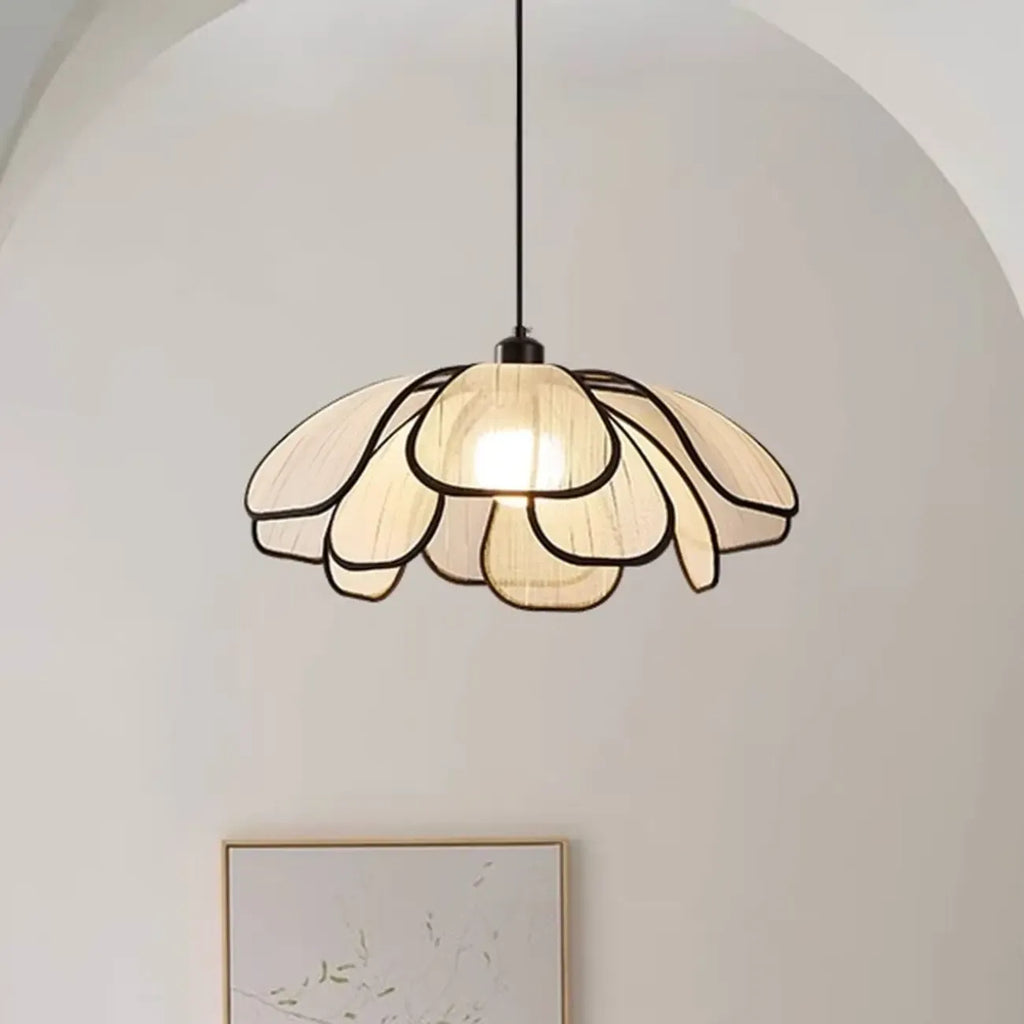 Lampada a sospensione da cucina regolabile in tessuto beige a motivi geometrici