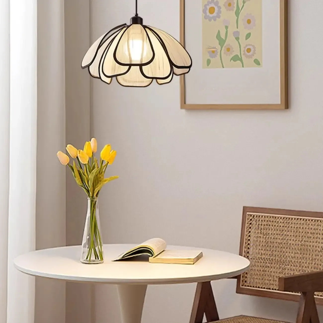 Lampada a sospensione da cucina regolabile in tessuto beige a motivi geometrici