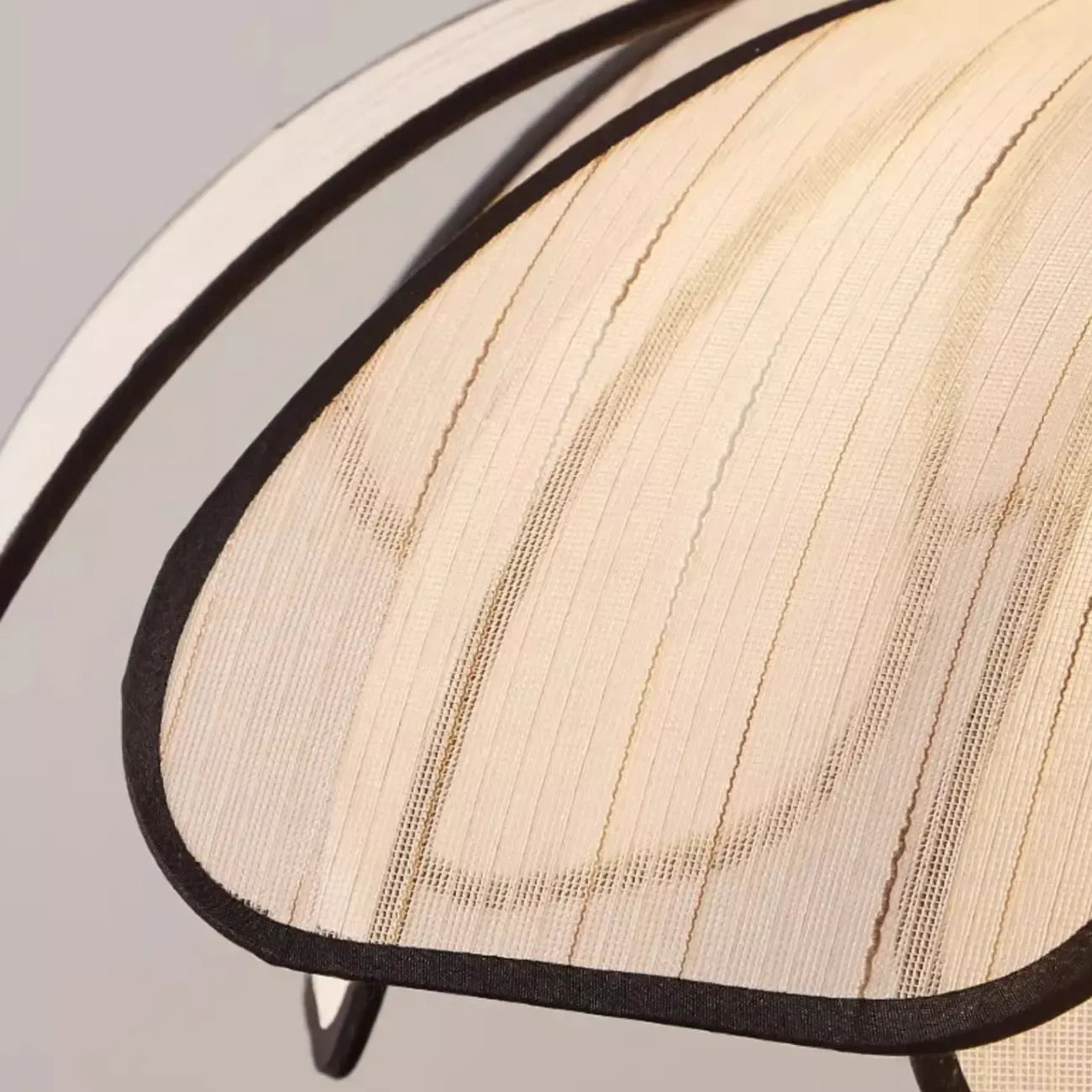 Lampada a sospensione da cucina regolabile in tessuto beige a motivi geometrici