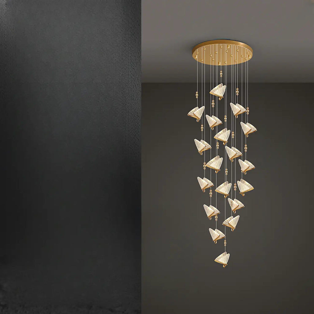 Lustre moderne en cristal à motif papillon linéaire avec télécommande