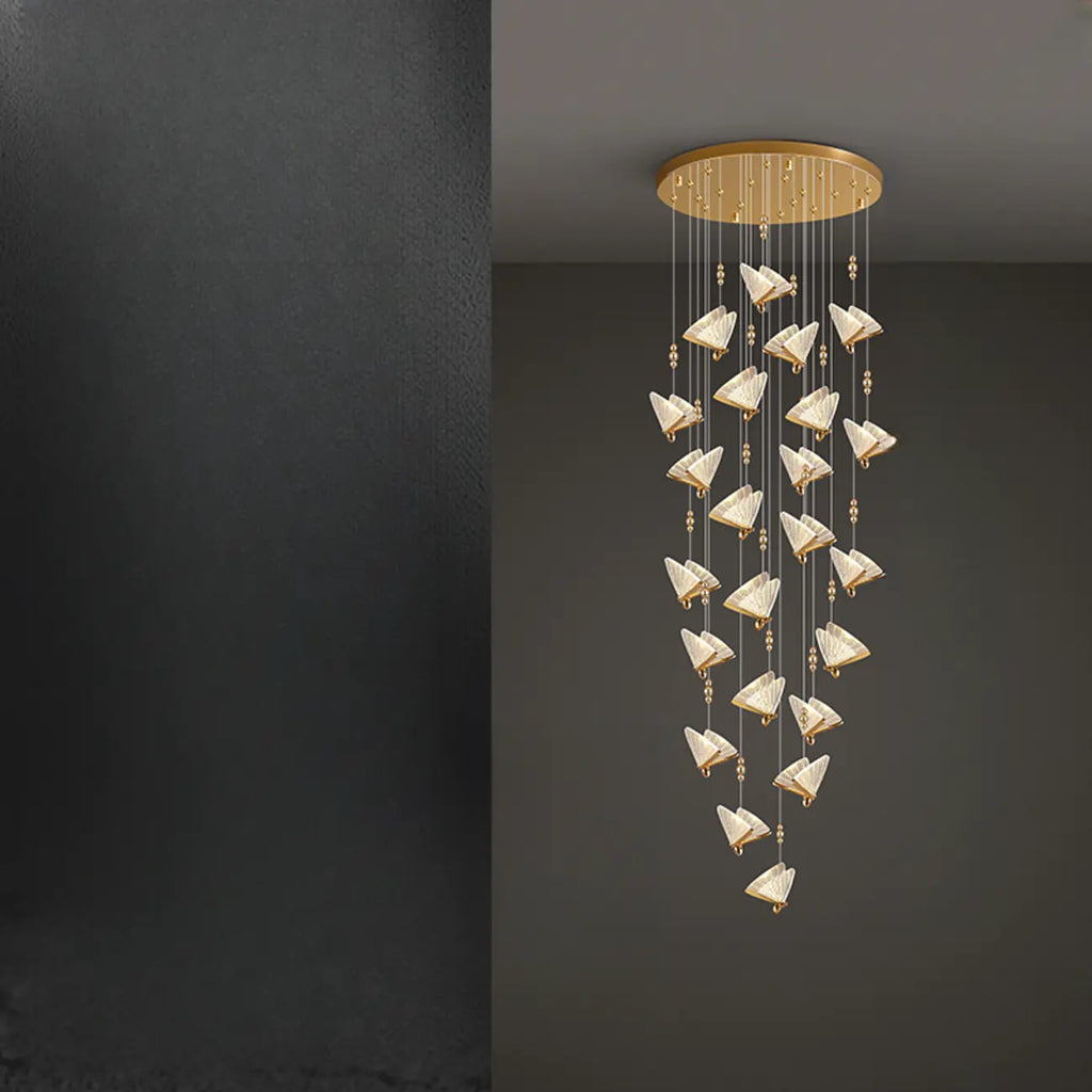 Lustre moderne en cristal à motif papillon linéaire avec télécommande