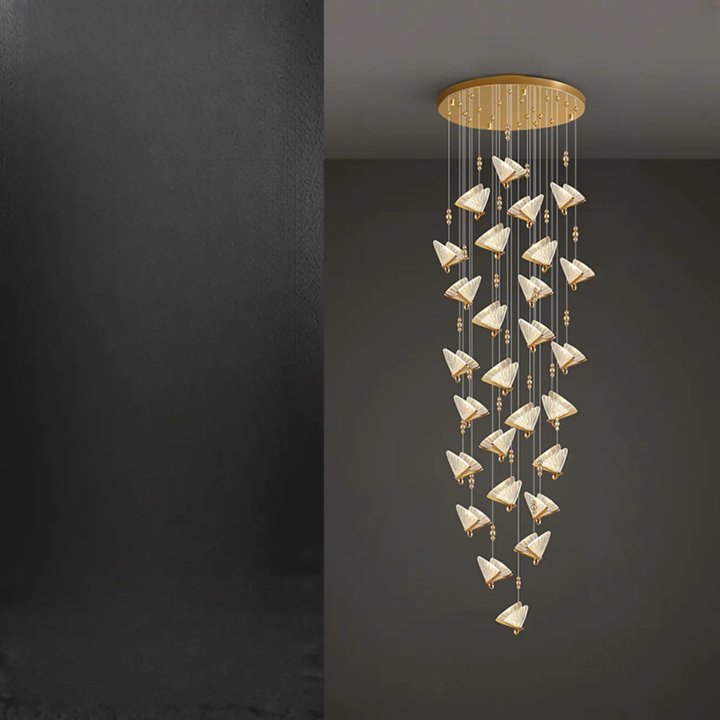 Lustre moderne en cristal à motif papillon linéaire avec télécommande