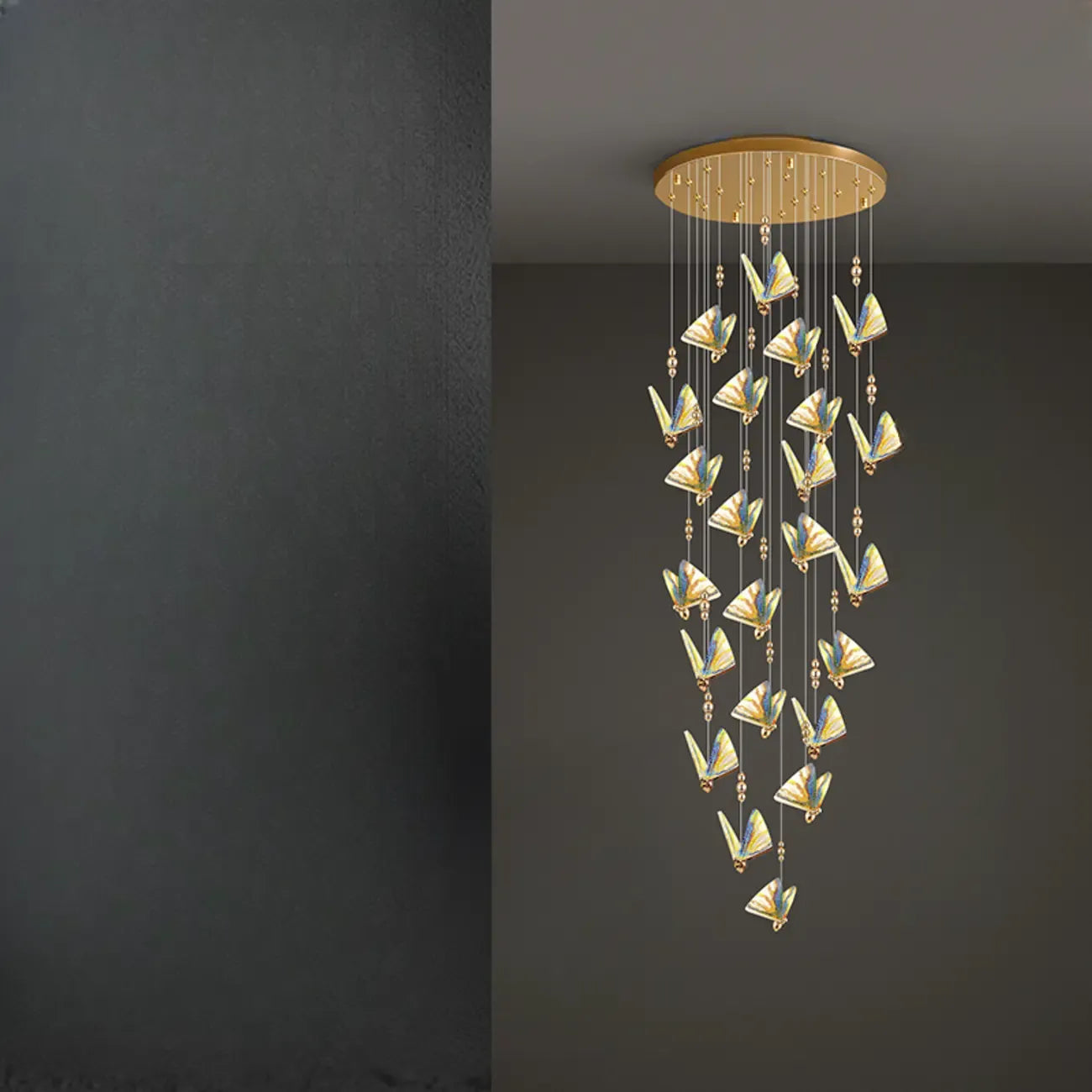 Lustre moderne en cristal à motif papillon linéaire avec télécommande