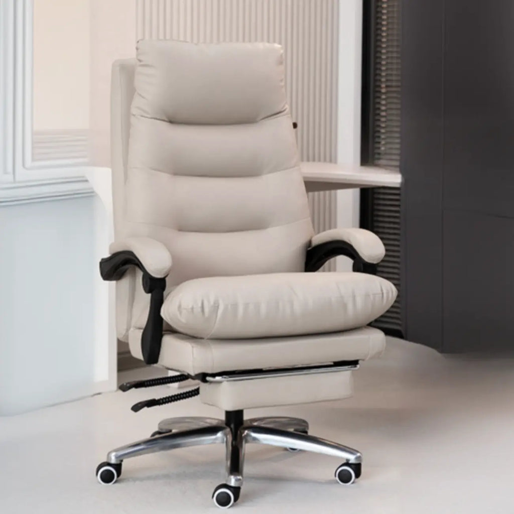 Chaise de bureau ergonomique en cuir noir réglable avec roulettes